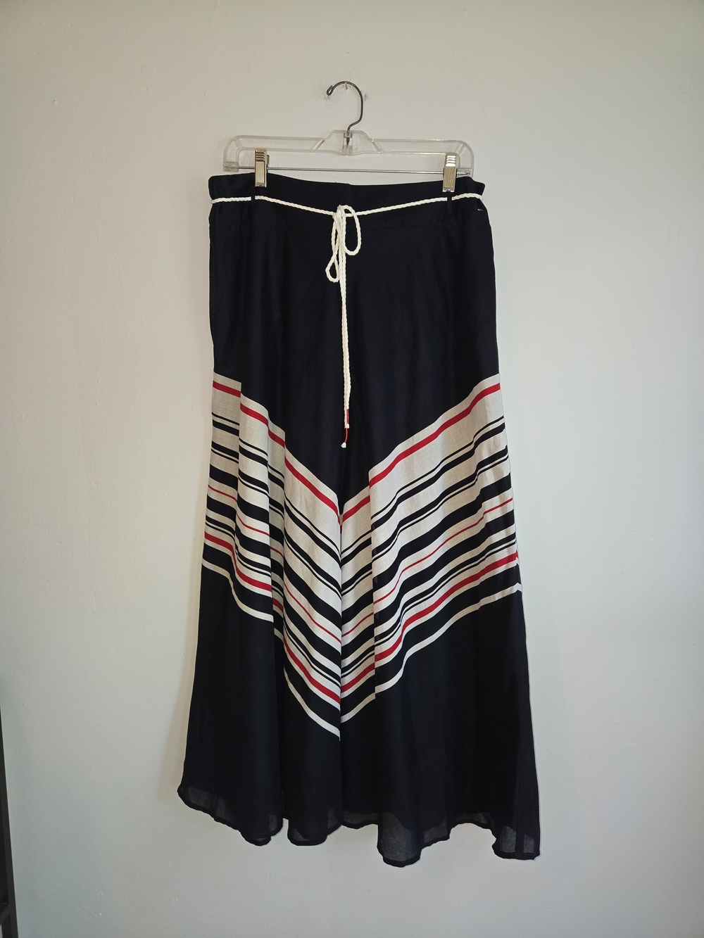 Tommy Hilfiger Navy Striped Chevron Maxi Skirt Nautical Preppy American Size 8